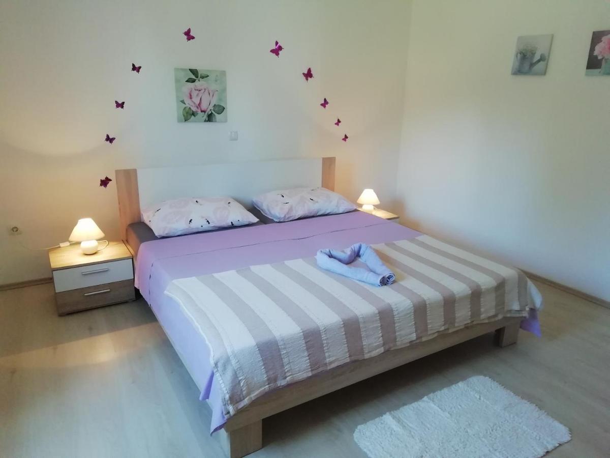 Vacation Home Katarina Nin Buitenkant foto